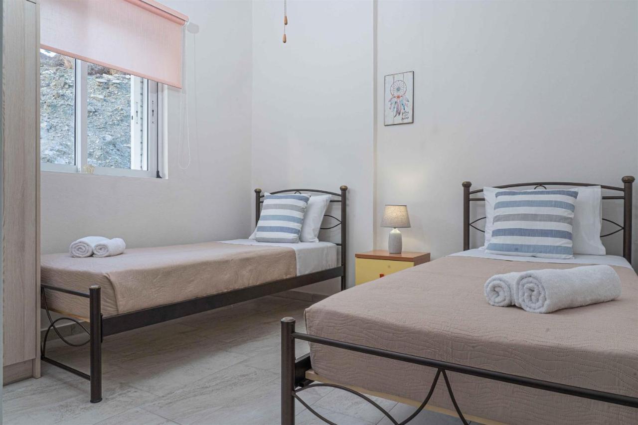 Tzortzi's Family Apartment *